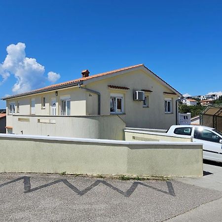 Apartment Marino Krk Town Bagian luar foto